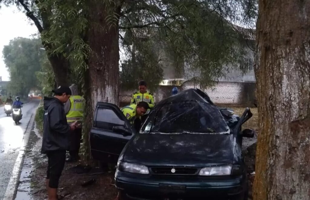Kades Madumulyorejo Meninggal dalam Kecelakaan Tunggal di Lamongan