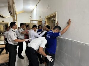 Kanwil Ditjenpas Jatim Gelar Razia Dadakan di Lapas Bojonegoro