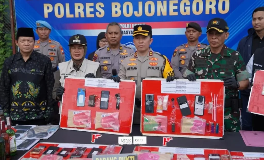 Polres Bojonegoro Bongkar Jaringan Peredaran Sabu dan Ganja, 13 Tersangka Ditangkap