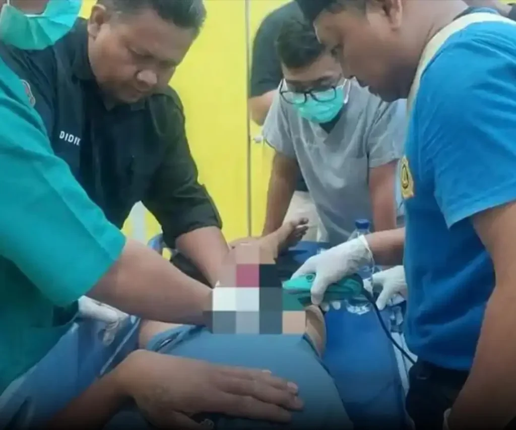 Evakuasi Tak Biasa! Damkar Ponorogo Lepas Cincin di Alat Vital Pria, Proses Tegang Satu Jam