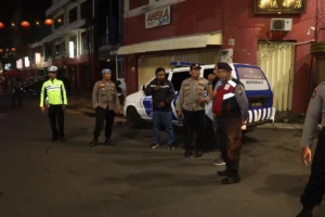 Patroli Skala Besar Polres Tanjung Perak Sapu Titik Rawan, Malam Minggu di Surabaya Aman Tanpa Gangguan