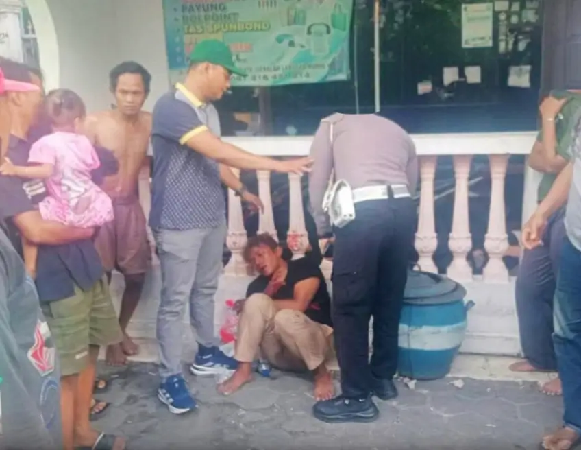 Jambret Kalung Emas di Surabaya Babak Belur Dihajar Warga