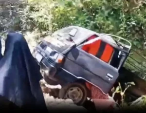 Pikap Bermuatan Emak-Emak Tergelincir ke Jurang di Bangkalan, Diduga Tak Kuat Menanjak