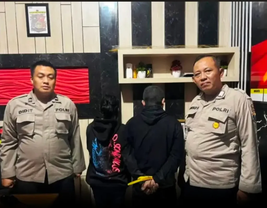 Dramatis! Pelaku Curanmor Tersungkur di Sawah, Ditangkap Warga di Gresik