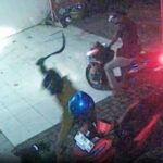 Baru 2 Minggu Jadi Ojol, Abdul Aziz Dibegal dan Dibacok Celurit di Subuh Buta