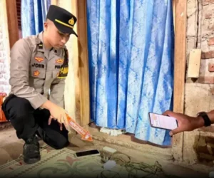 Ibu Rumah Tangga di Desa Tulung Tewas Diduga Tersengat Listrik Saat Cas Ponsel