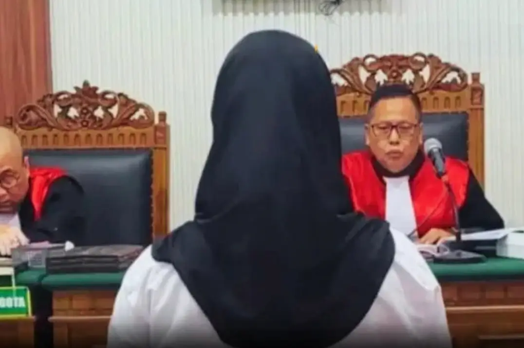 Ibu Muda di Surabaya Divonis 9 Tahun Penjara usai Bunuh Bayi yang Baru Dilahirkan