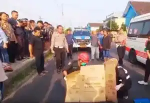 Nahas Saat Ingin Masuk Jalan Raya, Mahasiswi Jombang Tewas Tertabrak Truk Gandeng