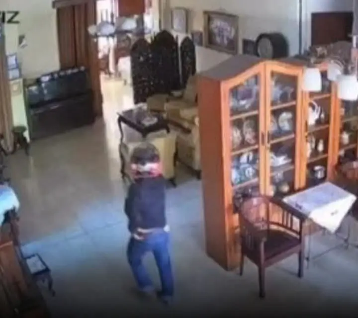 Niat Cari Harta Karun, Dua Maling Malah Bawa Pulang Bolpoin Parker Dari Rumah Eks Wali Kota Surabaya