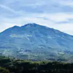 Menjelang Malam 1 Suro, Gunung Lawu Diprediksi Dipadati Ribuan Peziarah; Petugas Imbau Utamakan Keselamatan