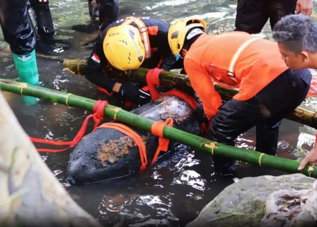 Bom Udara Seberat 1 Kuintal Ditemukan di Sungai Blitar.