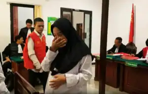 Perempuan Hamil 7 Bulan Diadili dalam Kasus Dugaan Peredaran Sabu di Surabaya