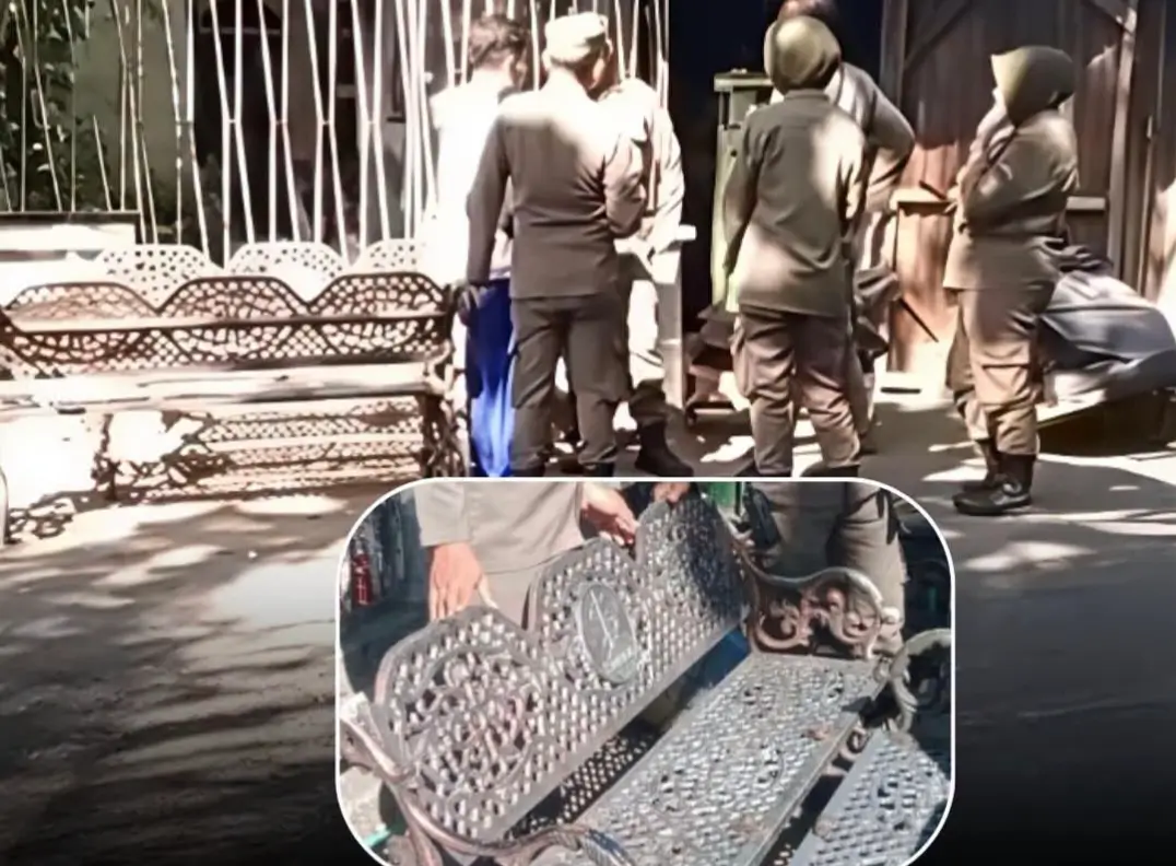 Dua Kursi Diduga Aset Pemkot Surabaya Ditemukan di Lapak Rongsokan