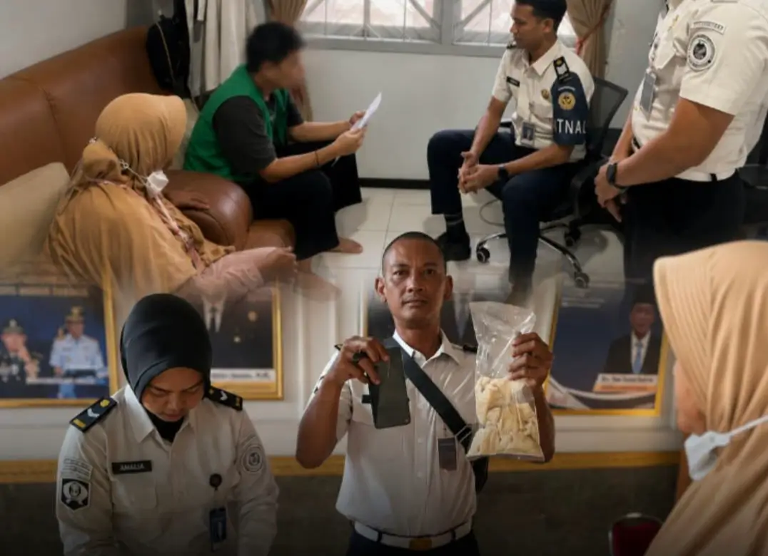 Ibu Sembunyikan Dua HP di Dalam Roti Tawar,