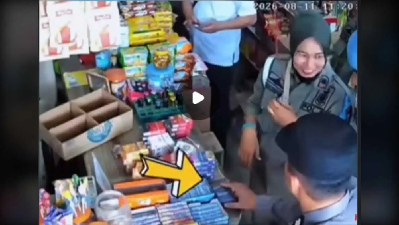 Viral CCTV, Dua Oknum Satpol PP Aceh Utara Diduga Ambil Rokok Saat Razia