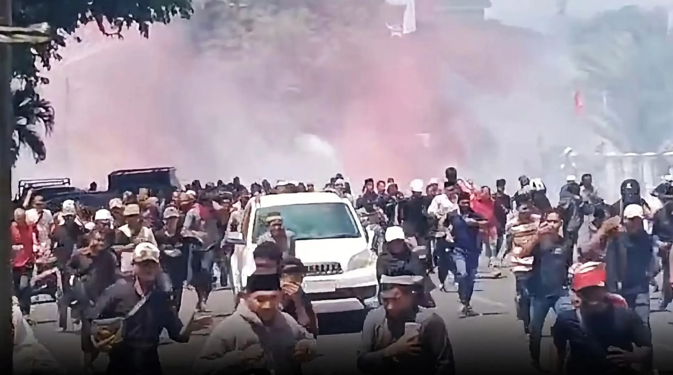 Peringatan Hari Damai Aceh di Masjid Raya Baiturrahman Berujung Bentrokan