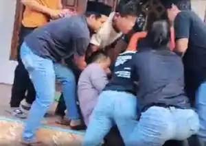 Carik Desa di Bangkalan Ditangkap Usai Tutup Jalan dengan Portal dan Ancam Warga Pakai Celurit