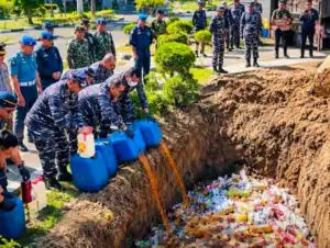 1,42 Juta Rokok Ilegal dan 9 Ton Pupuk Subsidi Dimusnahkan