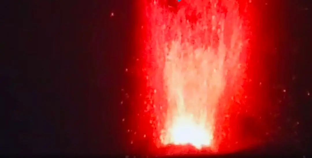 Abu Vulkanik Gunung Anak Krakatau Meluas, Sebagian Wilayah Jakarta Terdampak